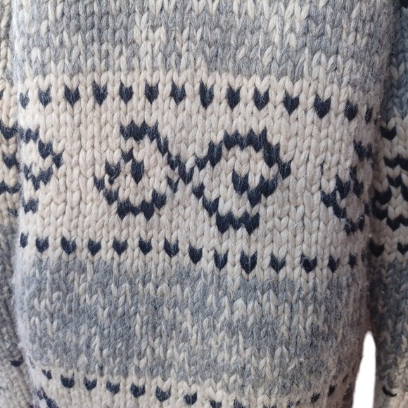 Hand Knit Cowichan / Siwash Sweater L/XL (4624 - Picture 5 of 10